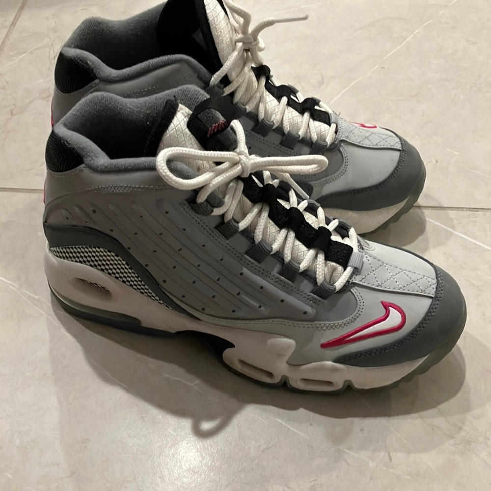 Ken Griffey like new 6.5y see images for imperfections